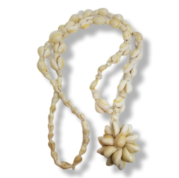 VINTAGE BOHO STYLE COWRIE SHELL NECKLACE WITH COWRIE SHELL BALL PENDANT - Picture 3 of 7